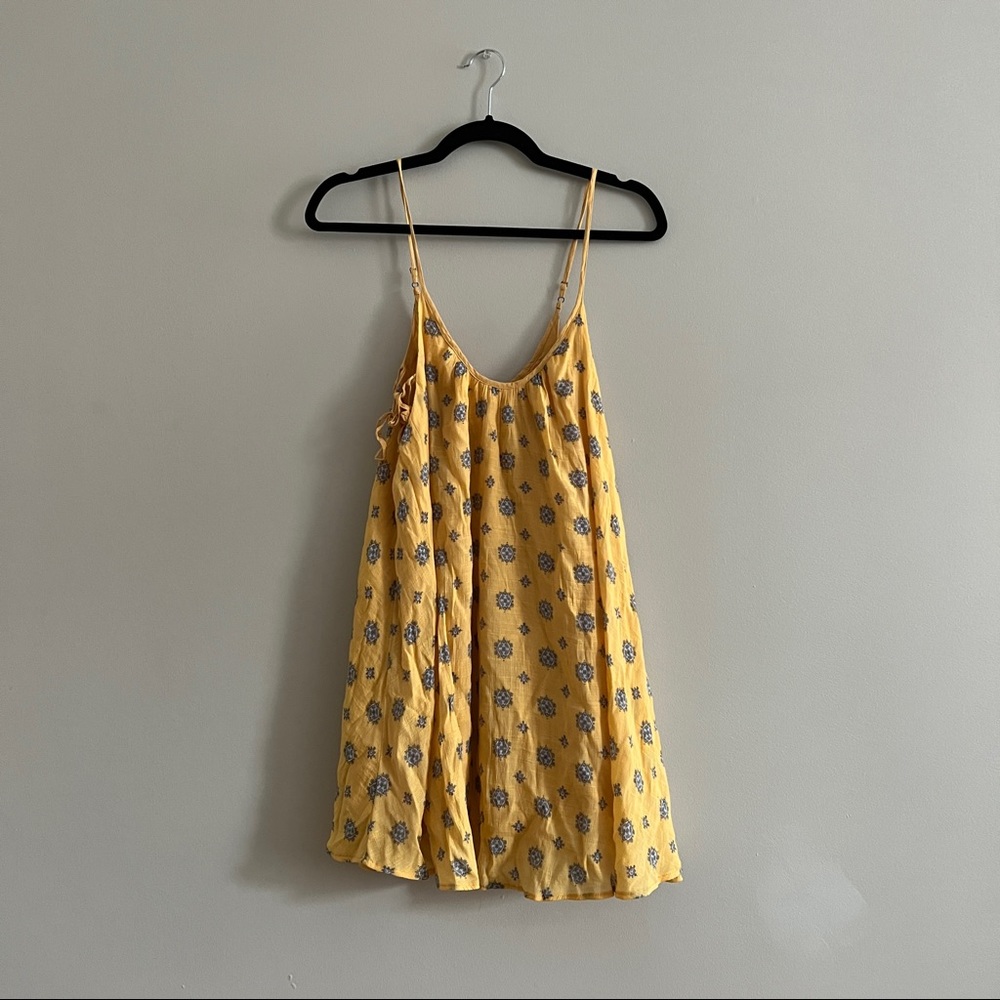 Urban Outfitters Yellow Sundress - Picture 4 of 6